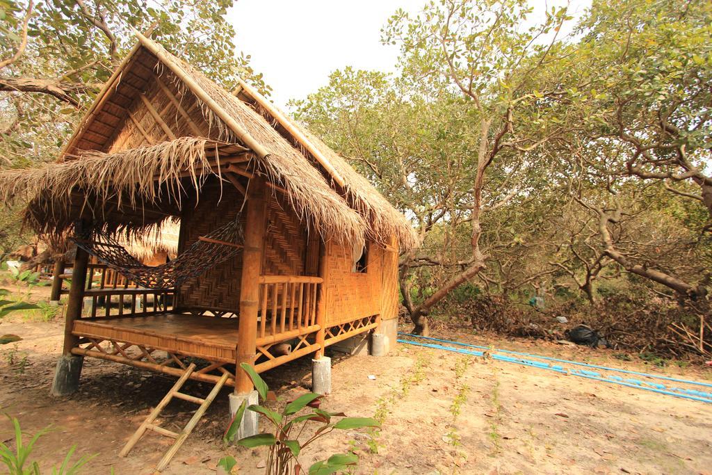 Chalee Tropicana Bungalow 코 파얌 객실 사진